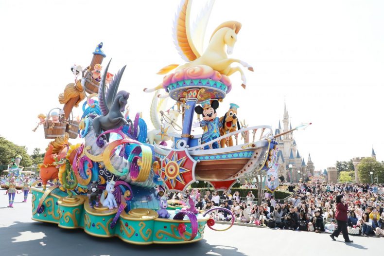 大人だって夢心地 ディズニーオタク編集者が語る 東京ディズニーランドの新パレードのすべて Domani