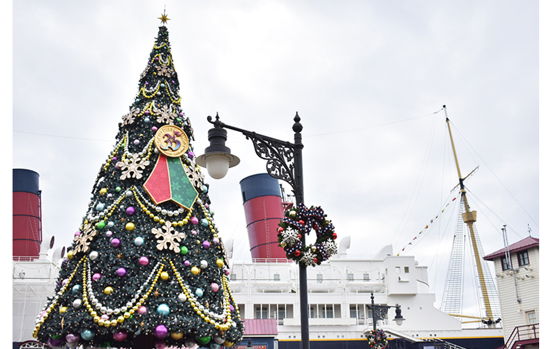 2018年東京ディズニーシーのクリスマス 涙腺が崩壊するほど いちばん美しい季節 と感じる理由は ディズニーオタク編集者が語る ディズニー クリスマス Tds速報ver Domani