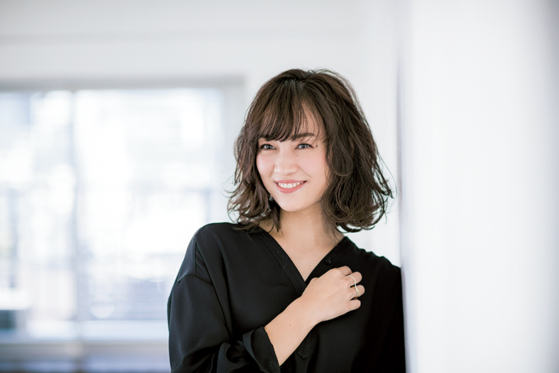 前髪ありなしどっちが似合う 美人見え間違いなしのおすすめヘアスタイルをご紹介 Domani