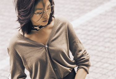 ベージュカーディガンコーデ15選 19 30代40代レディースファッション Domani