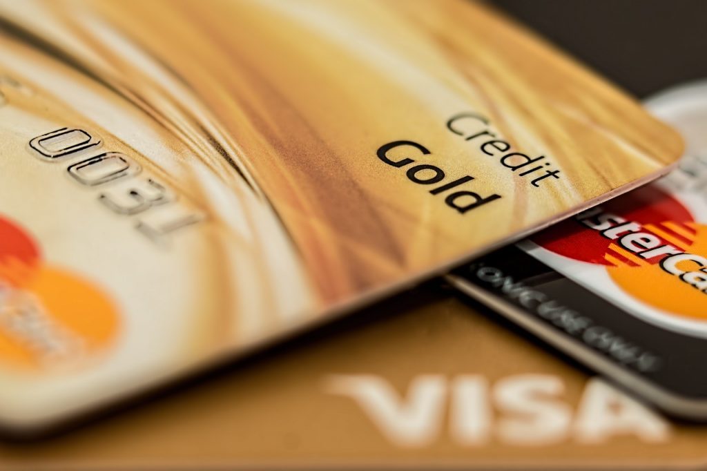 クレジットカード　基本知識　情報　選び方　ポイント　年会費無料　ポイント還元率高い　ゴールドクレジットカード　おすすめ