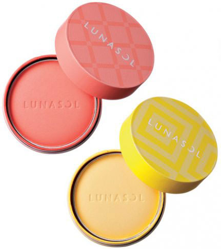 ラメなしアイシャドウ8選 40代にもおすすめのデコパス プチプラアイテムをご紹介 Domani