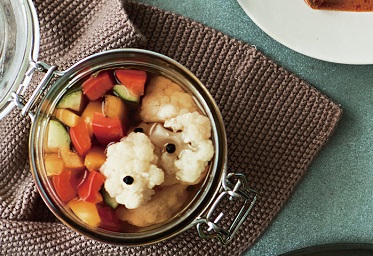 冷蔵庫の余り野菜で！メープルシロップを使った子供も食べやすいピクルスの作り方 | Domani