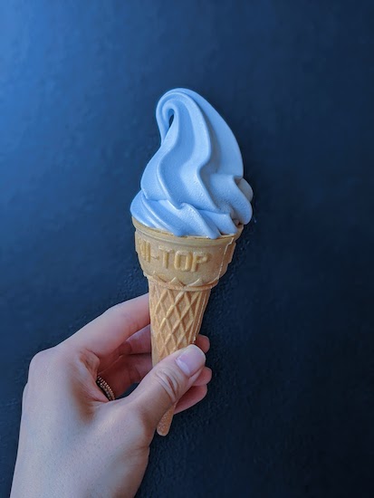 イケア　青いソフトクリーム