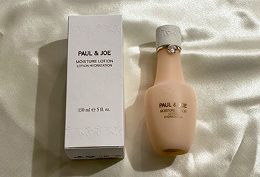 肌がもっちり!【PAUL & JOE】から美容液みたいな化粧水が登場! | Domani