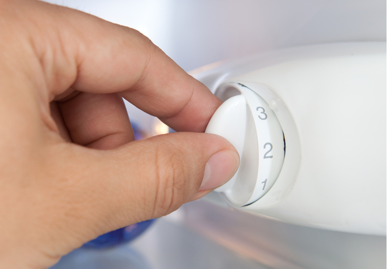 冷蔵庫　温度　設定　調節　何度　確認方法　チェック　冷えない　下がらない　原因　