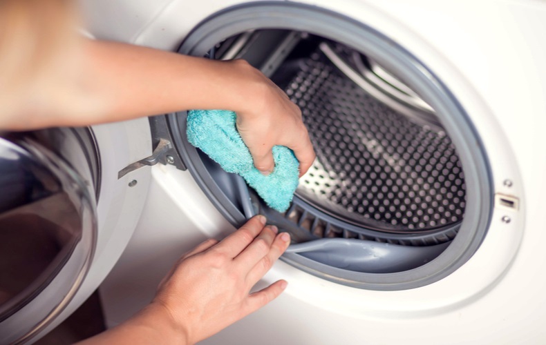 洗濯機が臭い ときの対処法とは 普段からできる対策や掃除の頻度などを紹介 Domani
