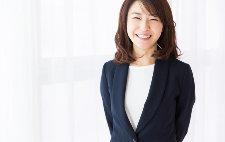 「先方」は「相手」を指す言葉!使い方や言い換え表現、「当方」との違いを解説 | Domani
