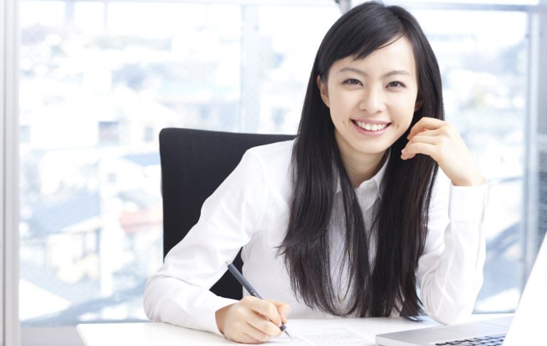 「先方」は「相手」を指す言葉!使い方や言い換え表現、「当方」との違いを解説 | Domani