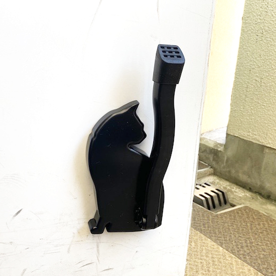 旭電機化成｜マグネット式ドアストッパー（Door Stopper Cat）