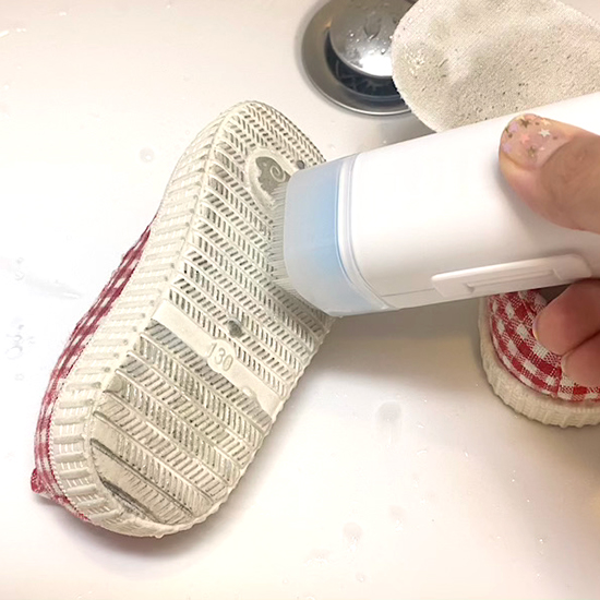 セリア ブラシ付き石鹸 上履き 洗い方 簡単 方法 やり方 子供 裏ワザ