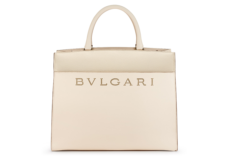 【4】ブルガリ ロゴのハンドバッグ