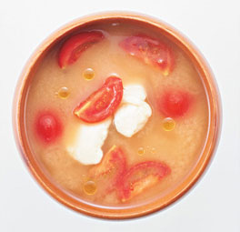 モツァレラとプチトマトの味噌汁