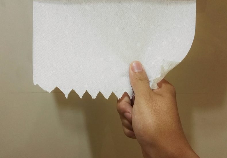 ペーパータオル　衛生　掃除　ペーパータオルホルダー使うメリットタイプ種類選び方ポイント置き型壁掛けマグネット吊り下げおすすめ人気　