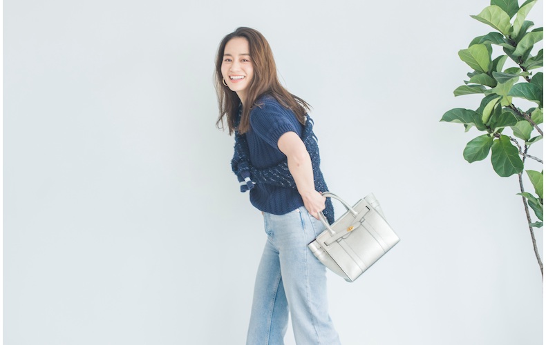 All私服 モデル黒木ナツミさん発 楽ちんきれいな ベビーとのお出かけスタイル Domani