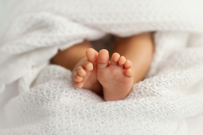 赤ちゃん 足のサイズ 測り方 ファーストシューズ 平均 おすすめ 人気 選び方           