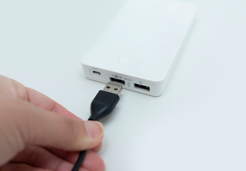 スマホ充電器  おすすめ 人気 選び方 ケーブル 種類 バッテリー USBポート 3つ      