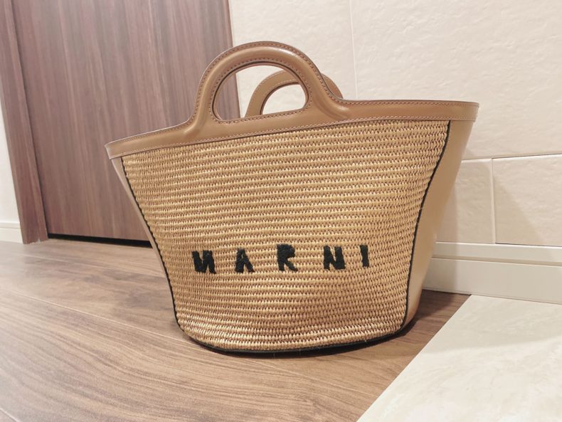 【MARNI】のかごバッグ、私が〝スモールサイズ〟を選んだ理由 | Domani