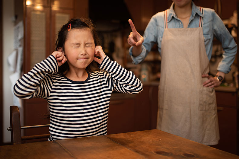 子どもの自己肯定感を下げる大人の｢5つの言葉｣ 