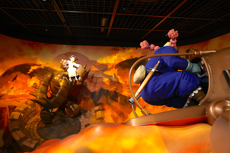 ジブリパーク名場面展にて、「天空の城ラピュタ」より、ドーラが飛行船で巨神兵に抱かれたシータを助けにいくところを再現したもの