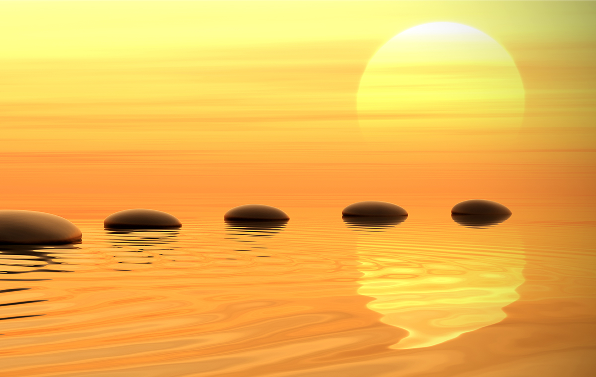 水辺の飛石と太陽のある景色