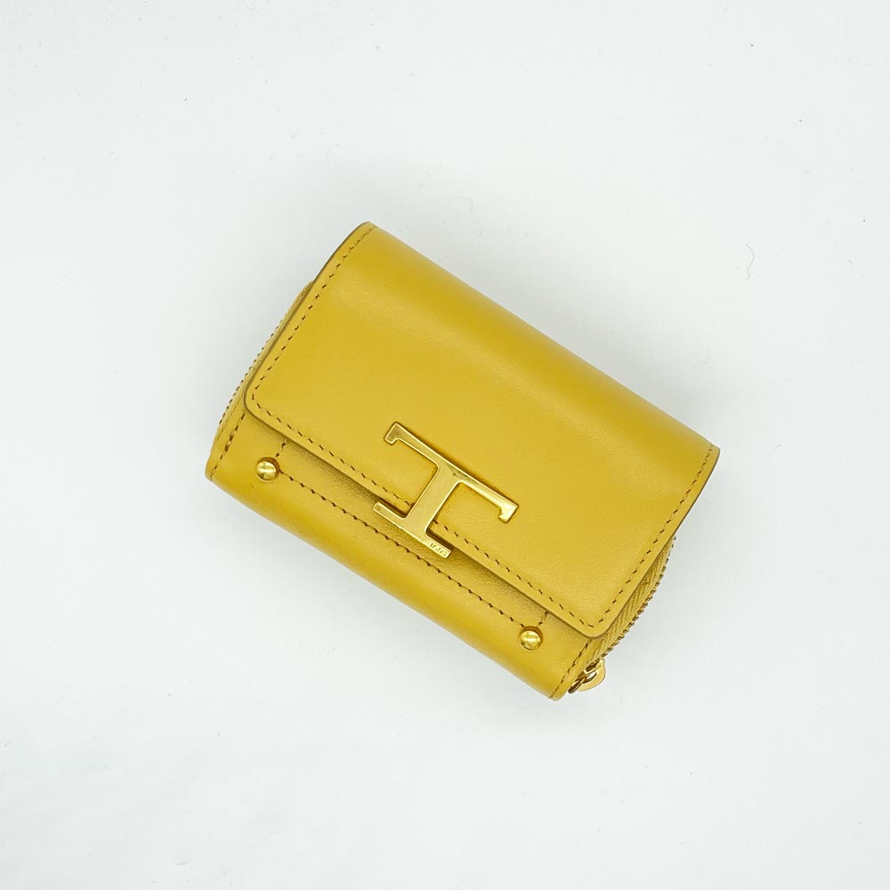 黄色のミニ財布