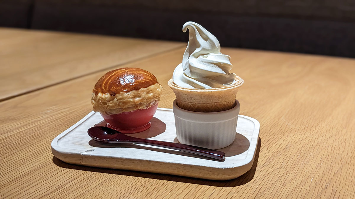 アップルパイとソフトクリーム