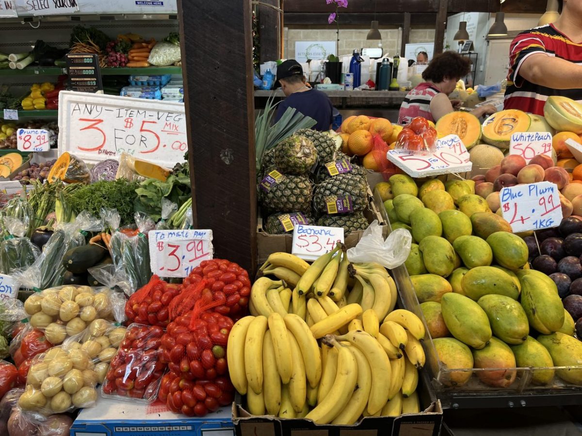 歴史ある市場「フリーマントルマーケット」の果物が並ぶ店先の様子