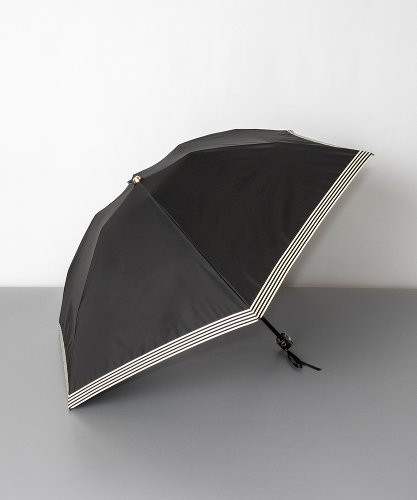 ビューランスの新作晴雨兼用傘、グログランリボン付き傘の開いた写真