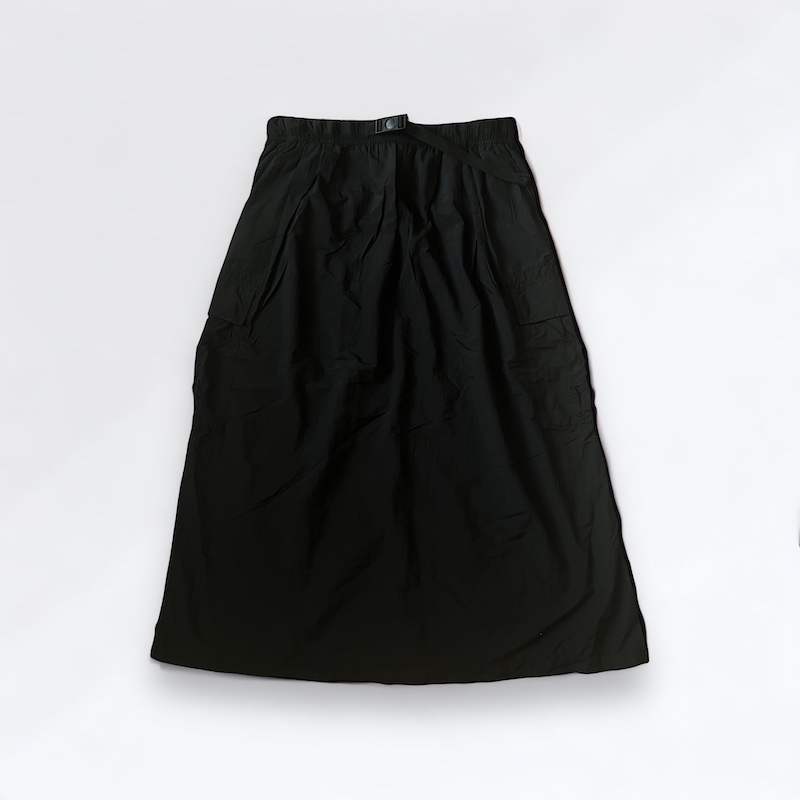 ワークマンの黒いスカート