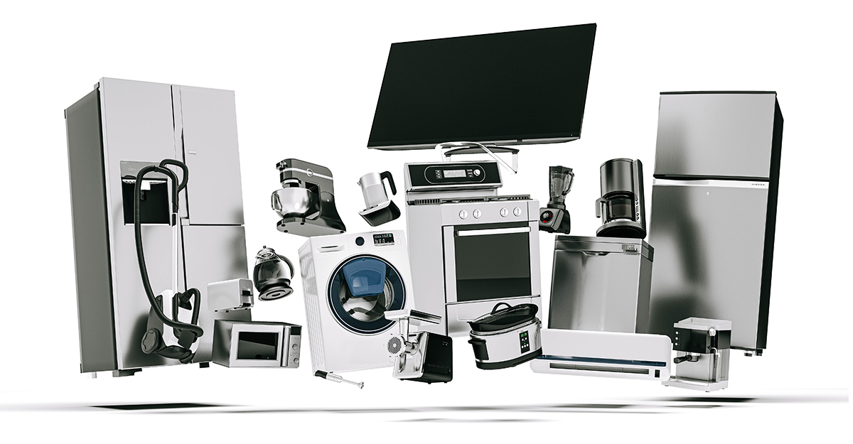 掃除機や洗濯機、ディスプレイ、冷蔵庫、電子レンジなどさまざまな種類の家電の写真