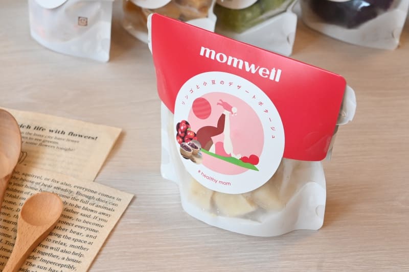 実食レポ・momwell「リンゴと小豆のデザートポタージュ」パッケージ