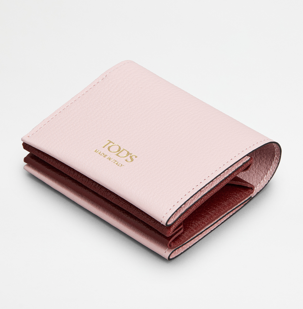 トッズのピンクのミニ財布正面写真
