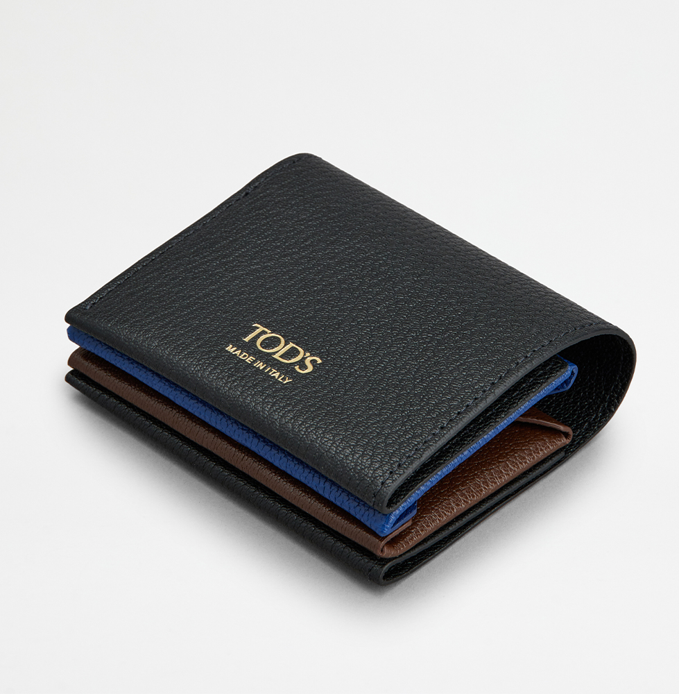 トッズの黒のミニ財布、正面写真