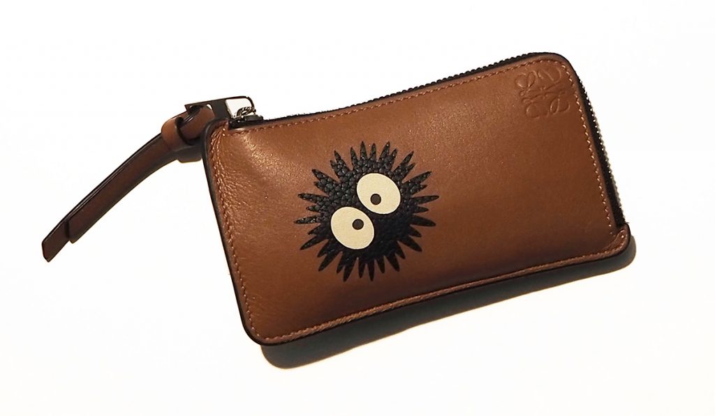 LOEWEのフラグメントケースの写真