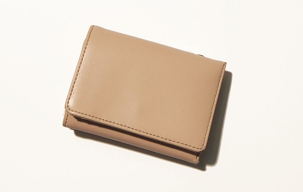 YAHKIのミニウォレットの写真