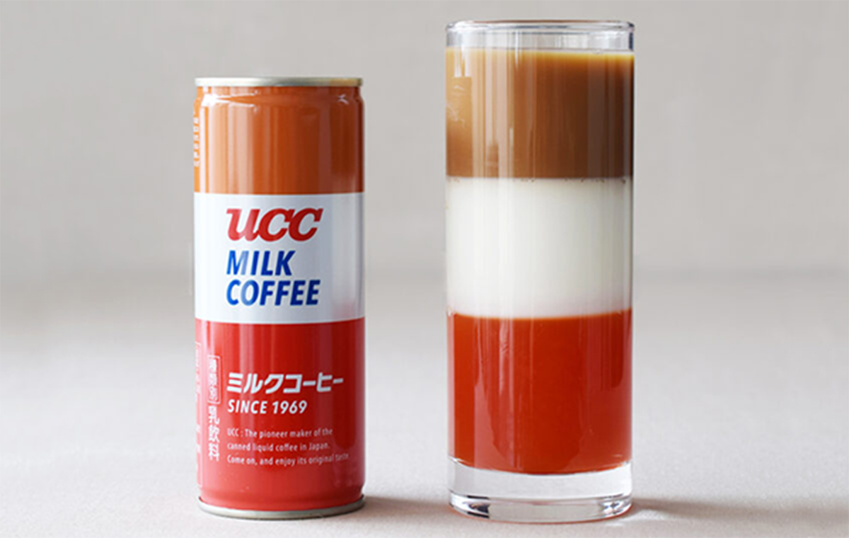 UCC ミルクコーヒーの缶と、同じカラーリングのゼリーが置かれている様子