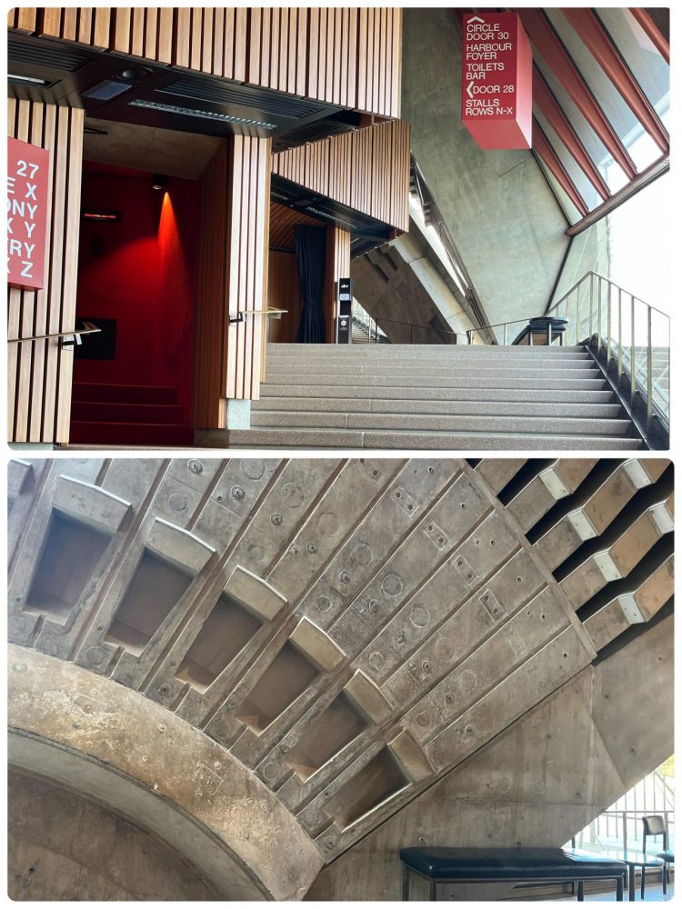 オペラハウス内部の階段や天井