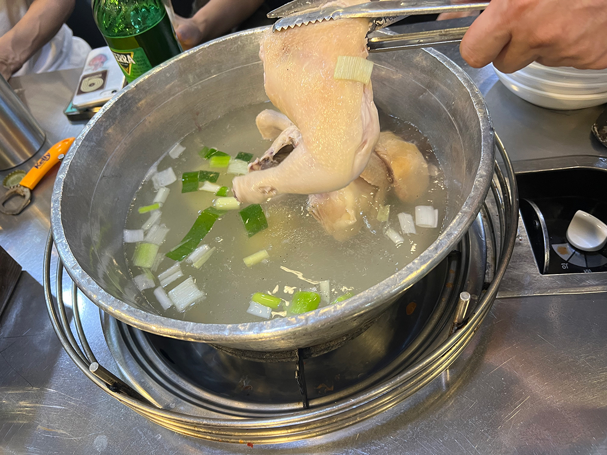 陳玉華ハルメ元祖タッカンマリの鶏肉