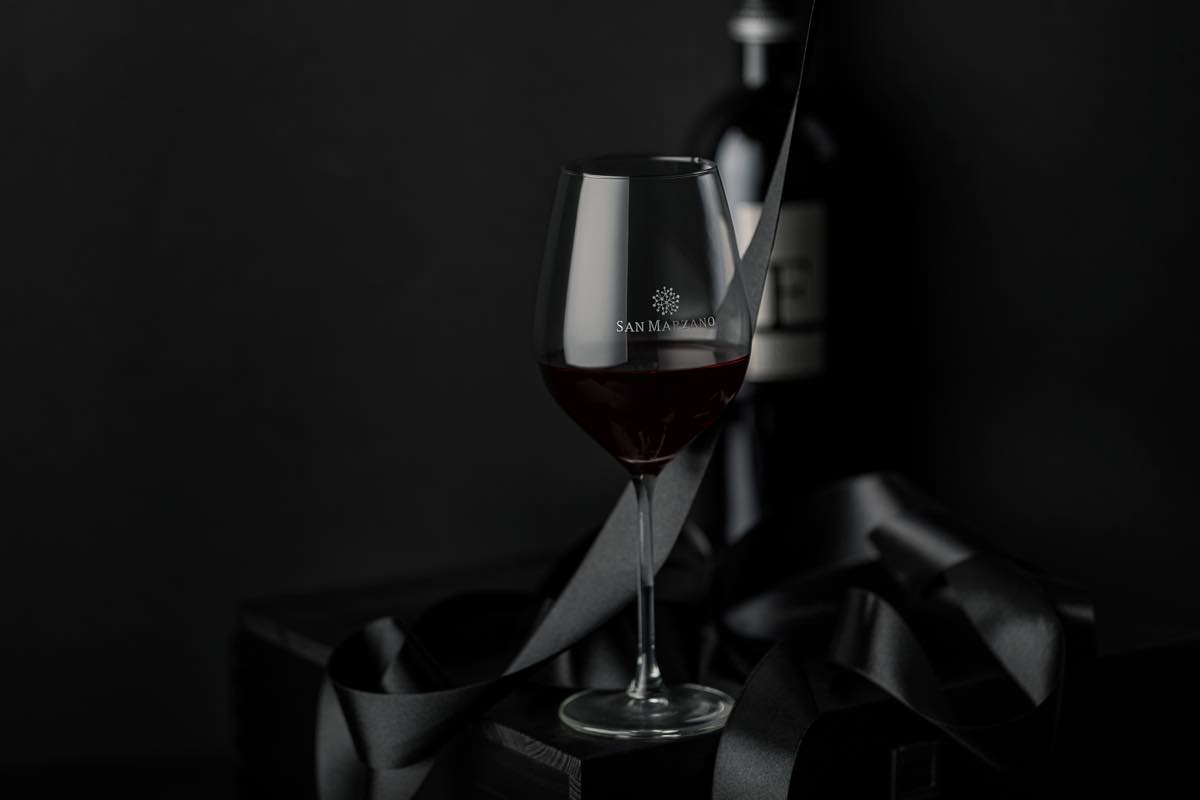 サンマルツィアーノのワインとワイングラス