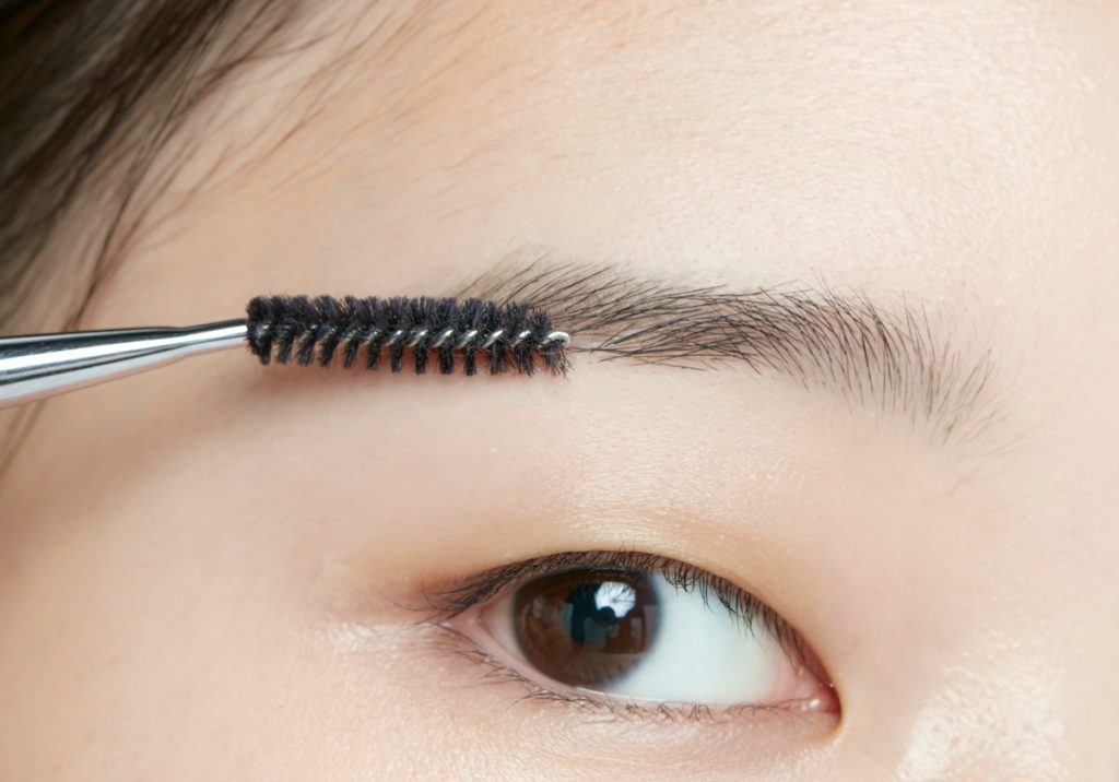 若見えが叶う「透け眉」