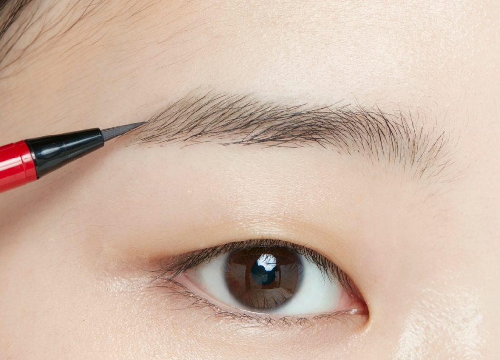 若見えが叶う「透け眉」