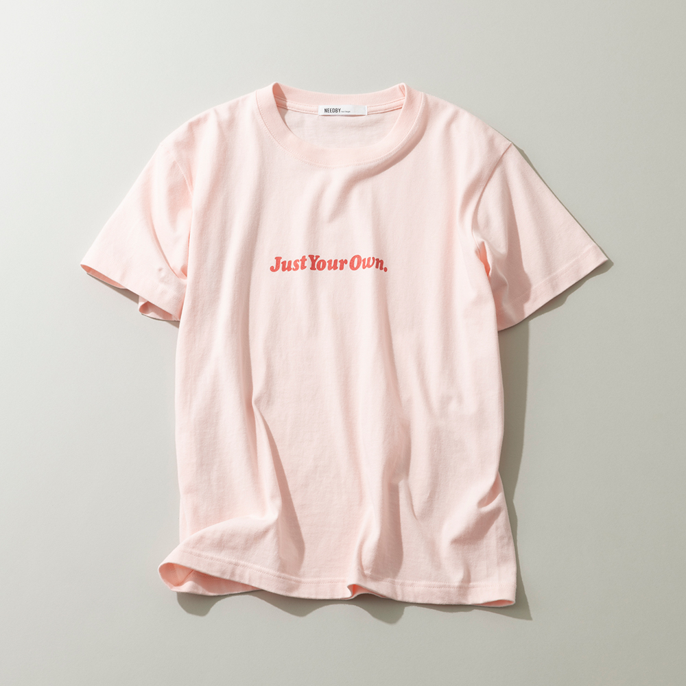 NEEDBY heritageのピンクのTシャツ