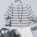 ボーダートップス×白パンツ