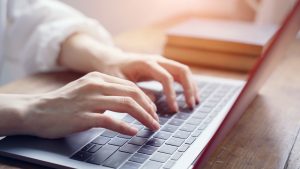 「お越しください」は正しい敬語?メール例文や言い換え表現まで紹介