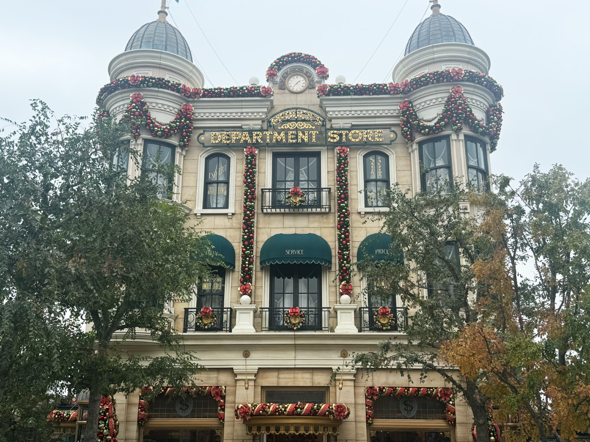 東京ディズニーシー　デコレーションされたストア