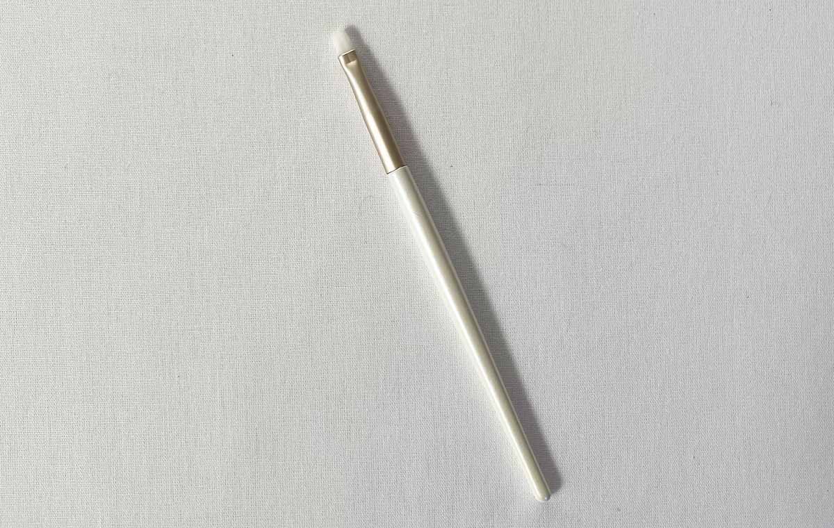 ダイソーの「ごくふわっ アイライナーブラシ」