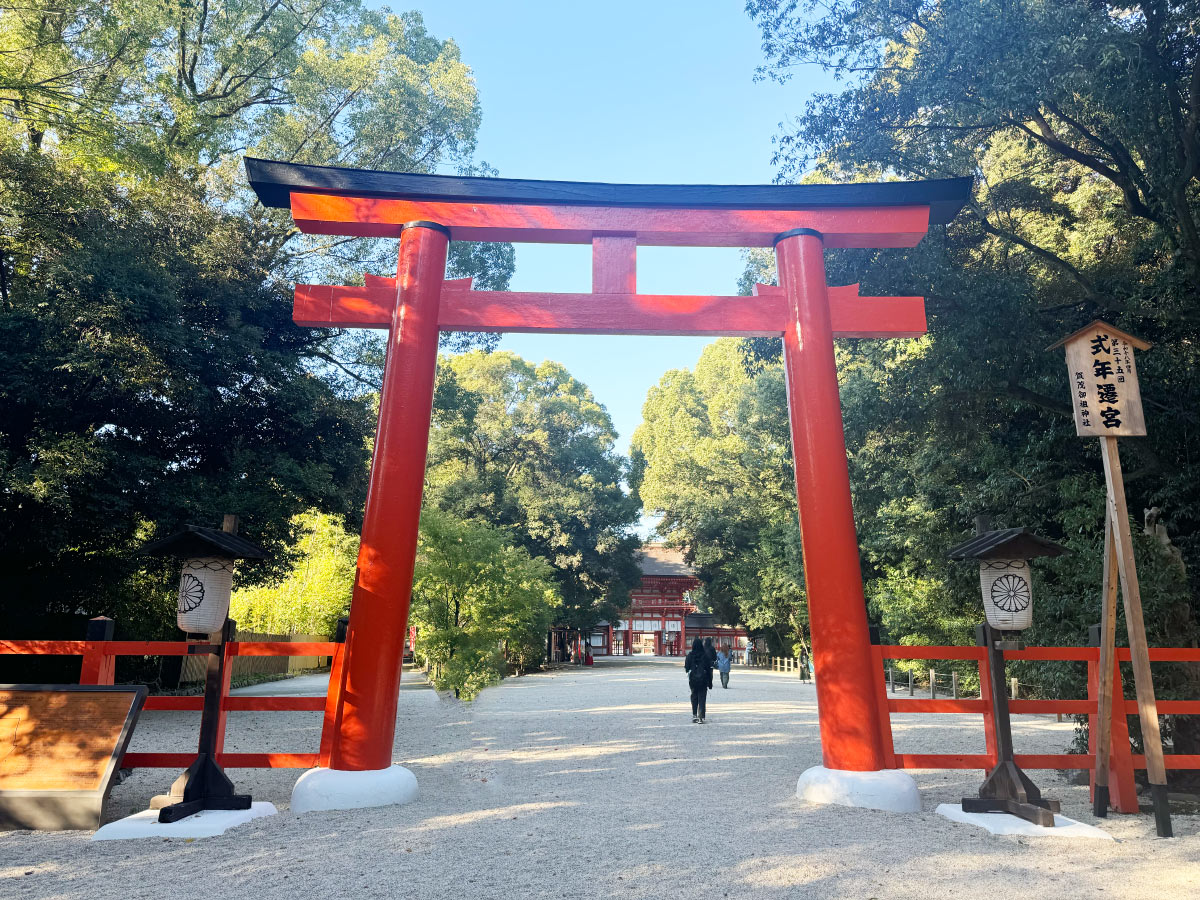 レースのお守りが話題のパワースポット【下鴨神社】の見どころ | Domani