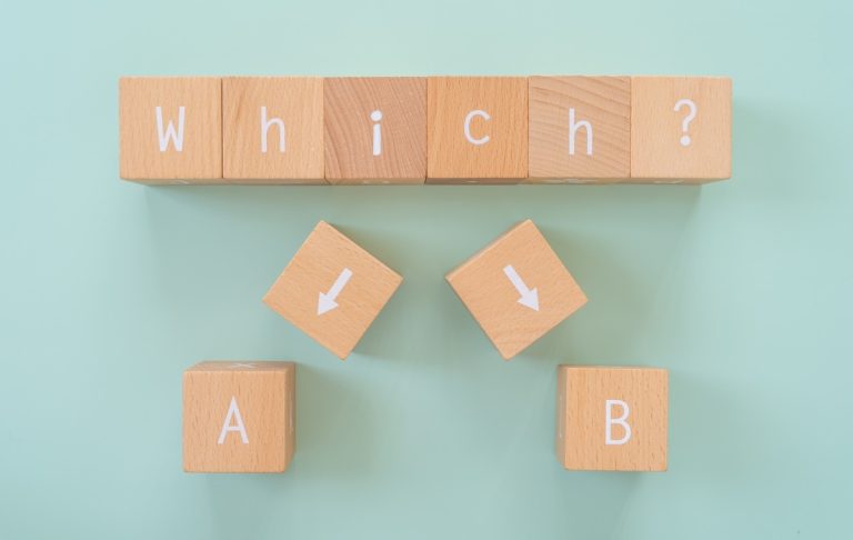 「吟味」とは? 意味、使い方、類義語、英語表現までを丁寧に解説 | Domani