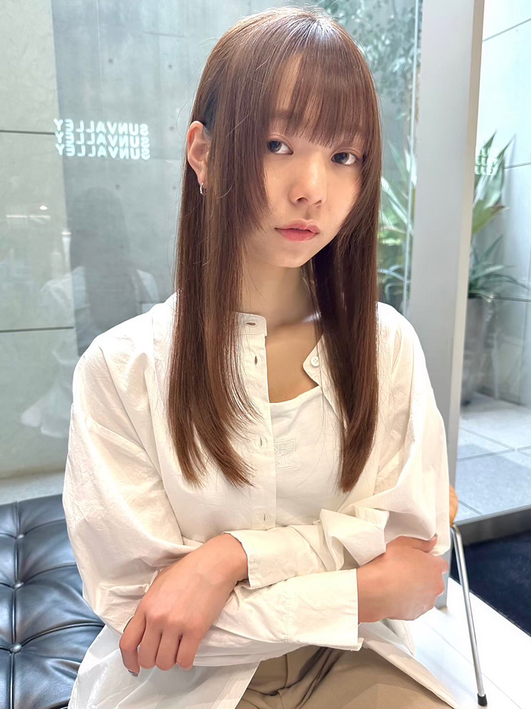 軽やかな印象に見える「明るめブラウン」